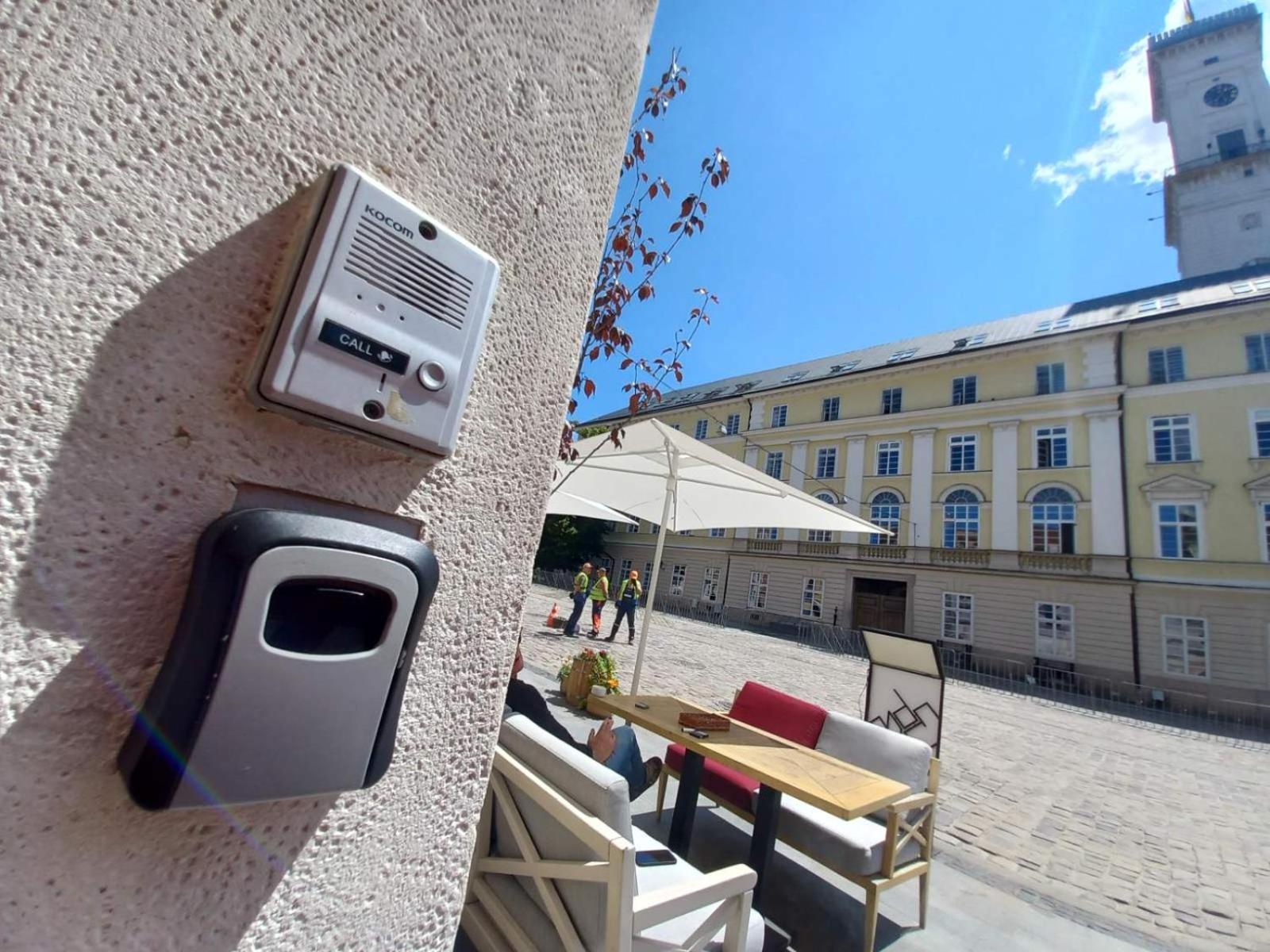 Peaceful Studio On Rynok Square Lviv Dış mekan fotoğraf